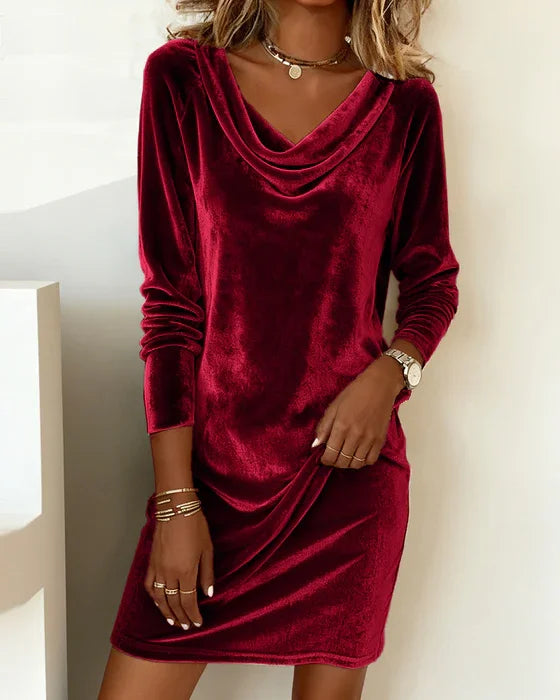 Lana - Loose Fitting Velvet Dress