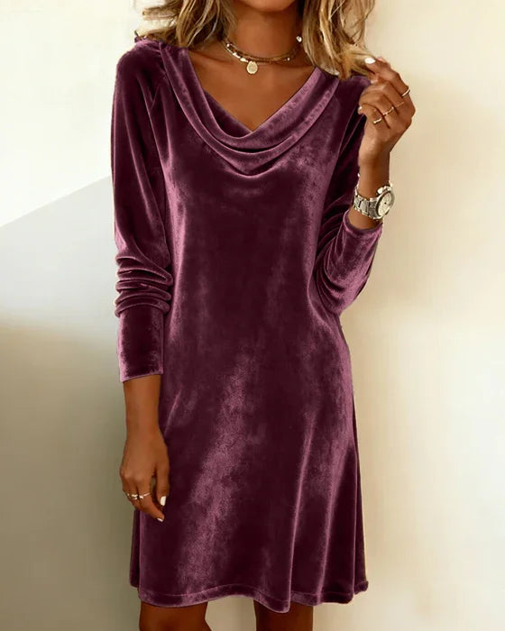 Lana - Loose Fitting Velvet Dress