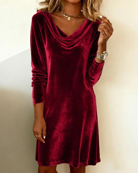 Lana - Loose Fitting Velvet Dress
